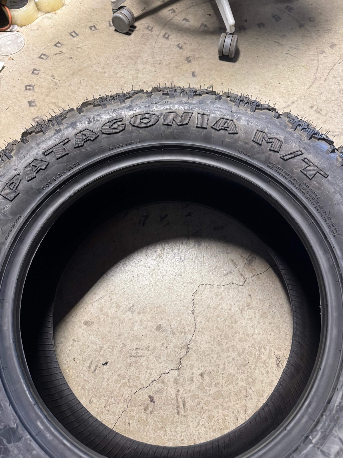 NOS MILESTAR PATAGONIA M/T BSW LT 295 60 20 126/123Q 10LY MUD TERRAIN TIRE 22935