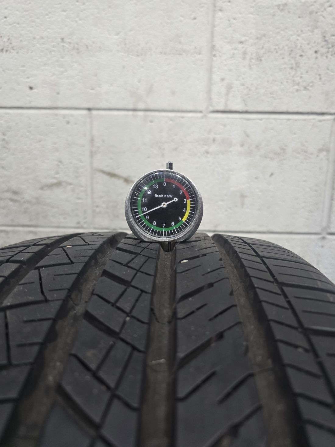 1x P245/40R19 Goodyear Eagle F1 Asymmetric A/S 9/32 94 W Used Tire 2454019