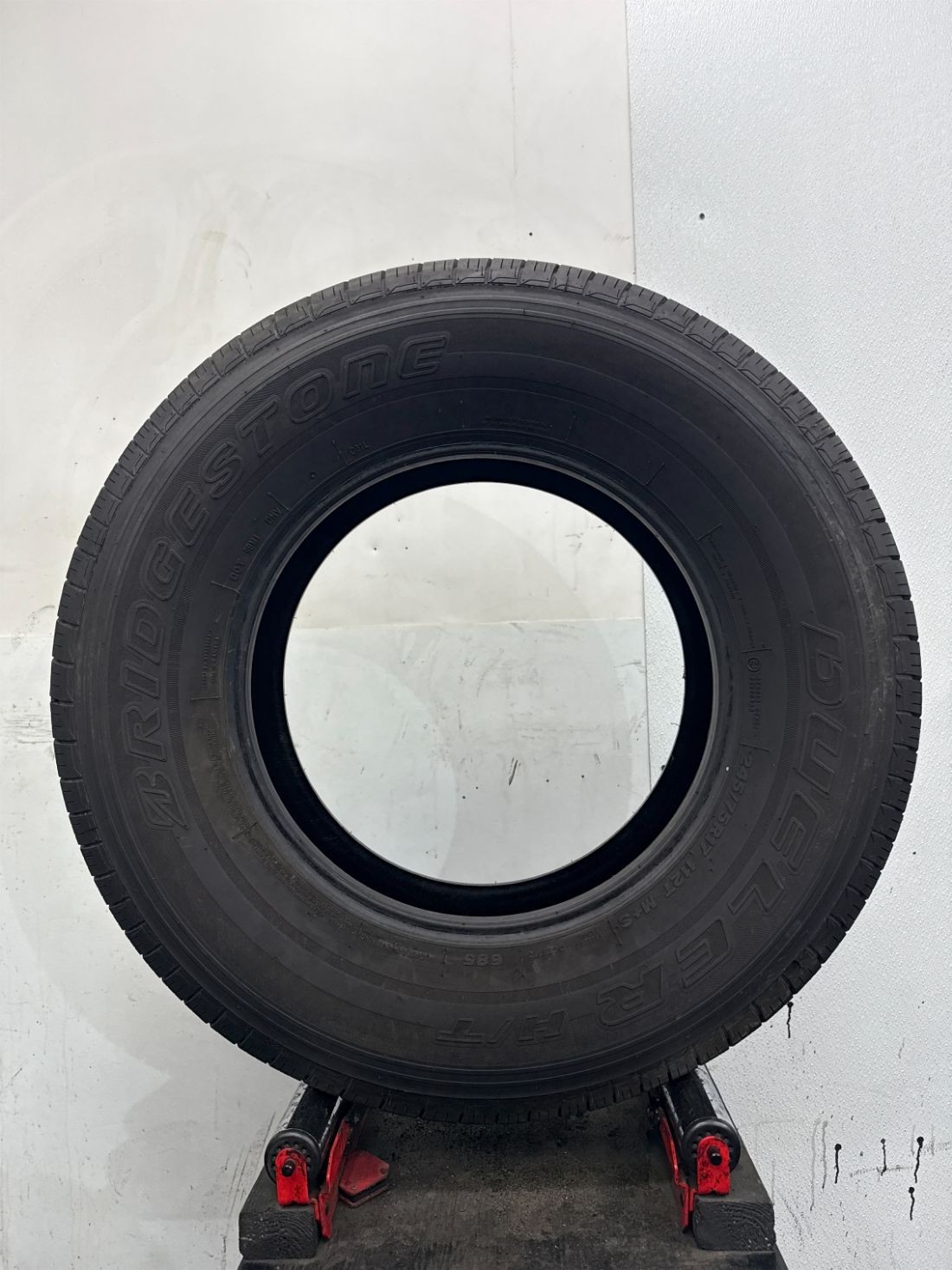 1 Used P245/75R17 Bridgestone Dueler H/T 112 T – 8/32