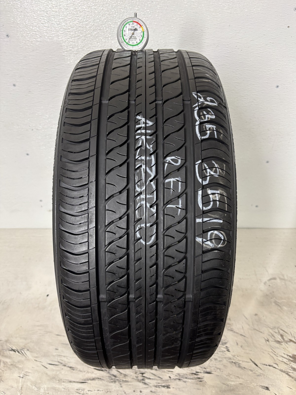 1 Tire 235 35 19 Continental ProContact RX Run Flat (8.20/32=90% Tread Left) 91V