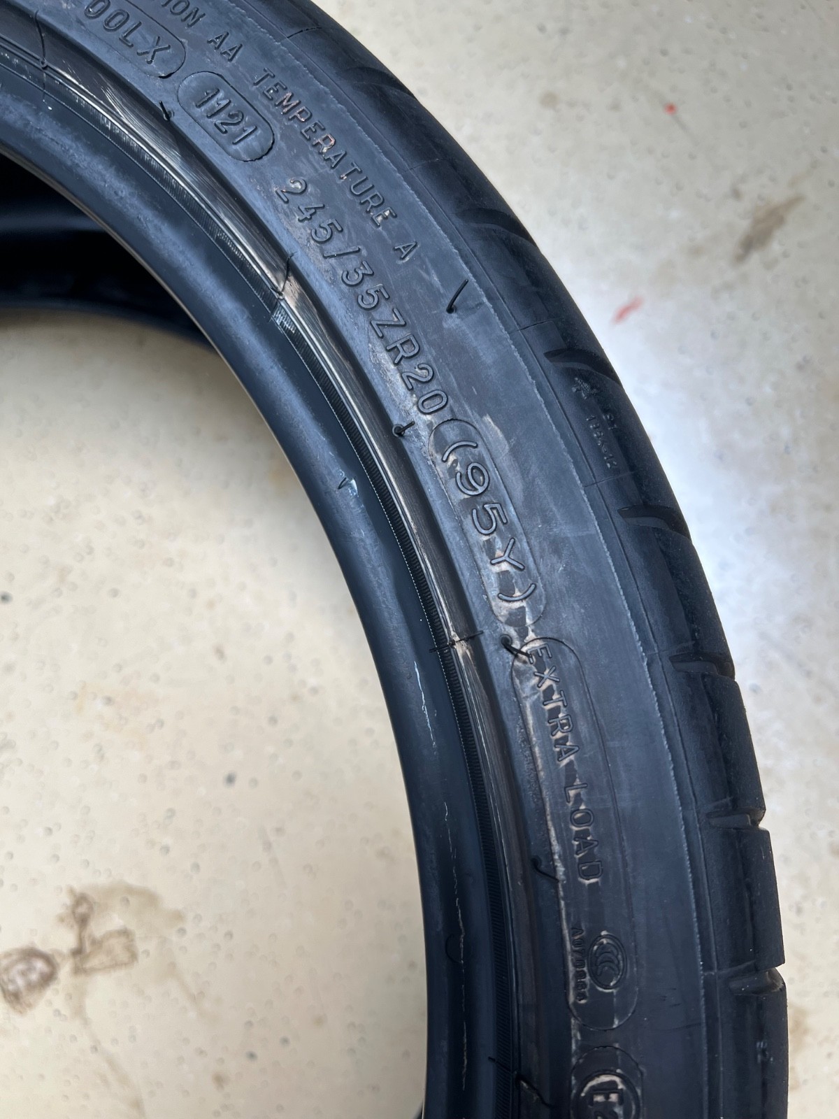2 – NO REPAIRS 245/35ZR20 XL (95Y) Michelin Pilot Sport Cup 2 (N1) – 6120