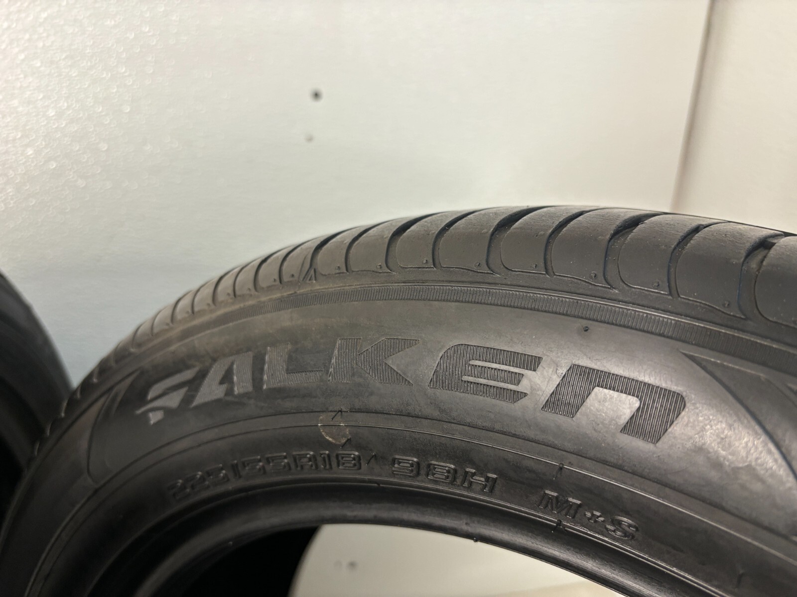 NO SHIPPING ONLY LOCAL PICK UP Set 4 Tires 225 55 18 Falken All Season Ziex ZE00
