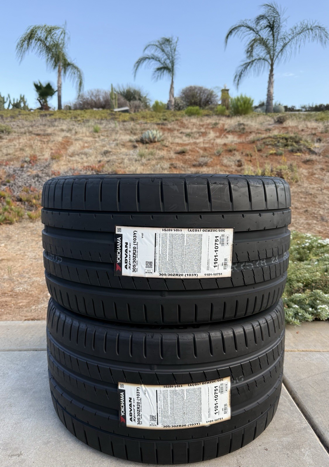 Set of TWO BRAND NEW 305/30ZR20 (103Y) Yokohama ADVAN Sport V107 Tires 3053020