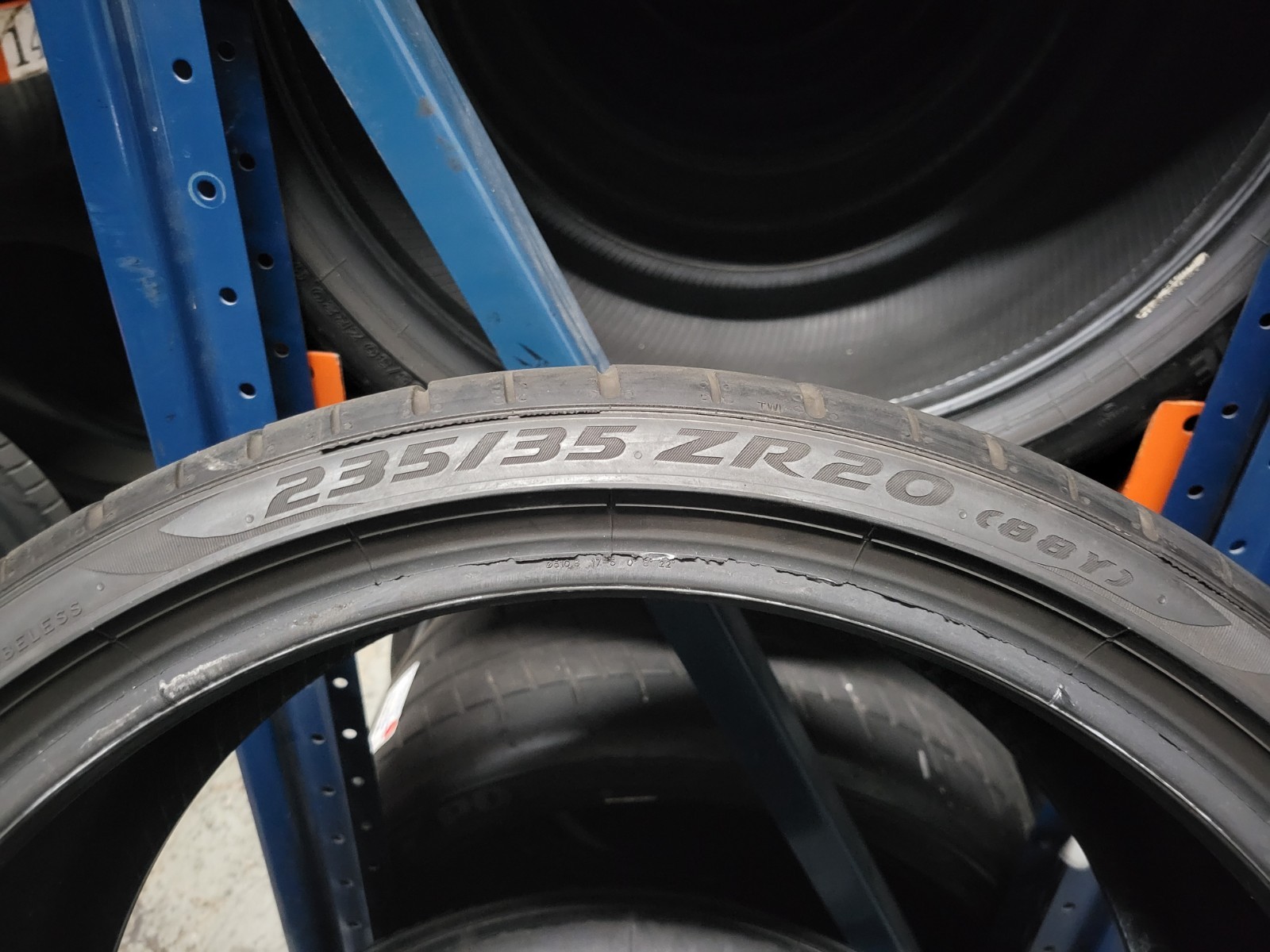 1 SUPER NICE 235/35/20 PIRELLI P ZERO PZ4 N1 235/35ZR20 88Y 6.8/32 2353520
