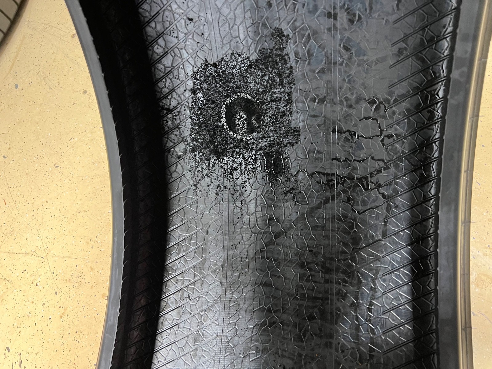 1 – NICE 325/30ZR23 XL (109Y) Pirelli P Zero PZ4 (L1 ELECT) Lamborghini – 6020