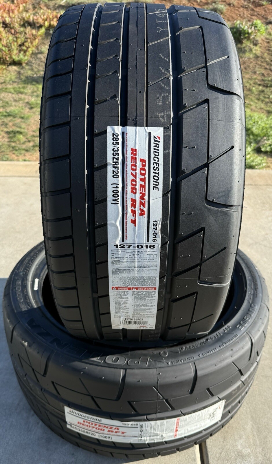 TWO BRAND NEW 285/35ZR20 (100Y) Bridgestone RE070R RFT Nissan GTR Run Flat Tires