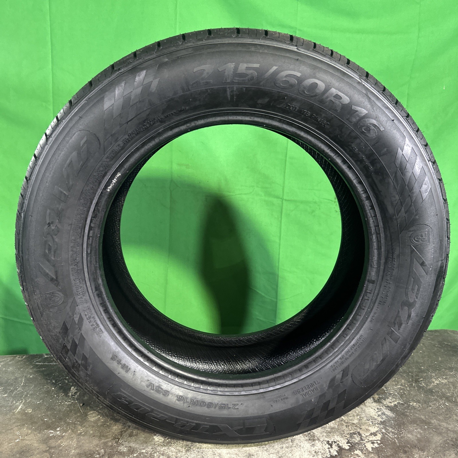 Single,Used-215/60R16 Lexani LX-TR-203 95V 9/32 DOT 2724