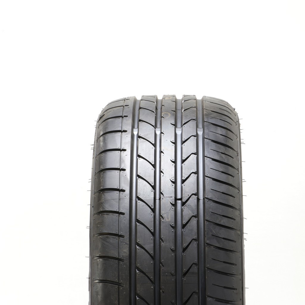 New 235/40ZR20 Atturo AZ850 96Y – 10/32