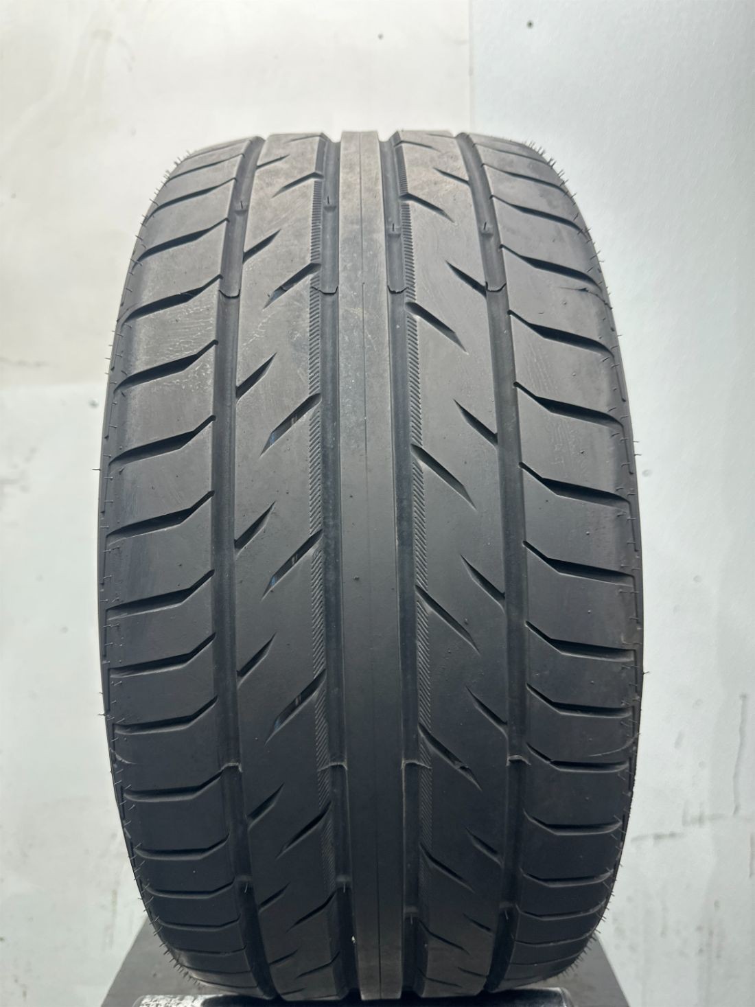 1 Used P255/35R19 Achilles ATR Sport 2 96 W – 9/32