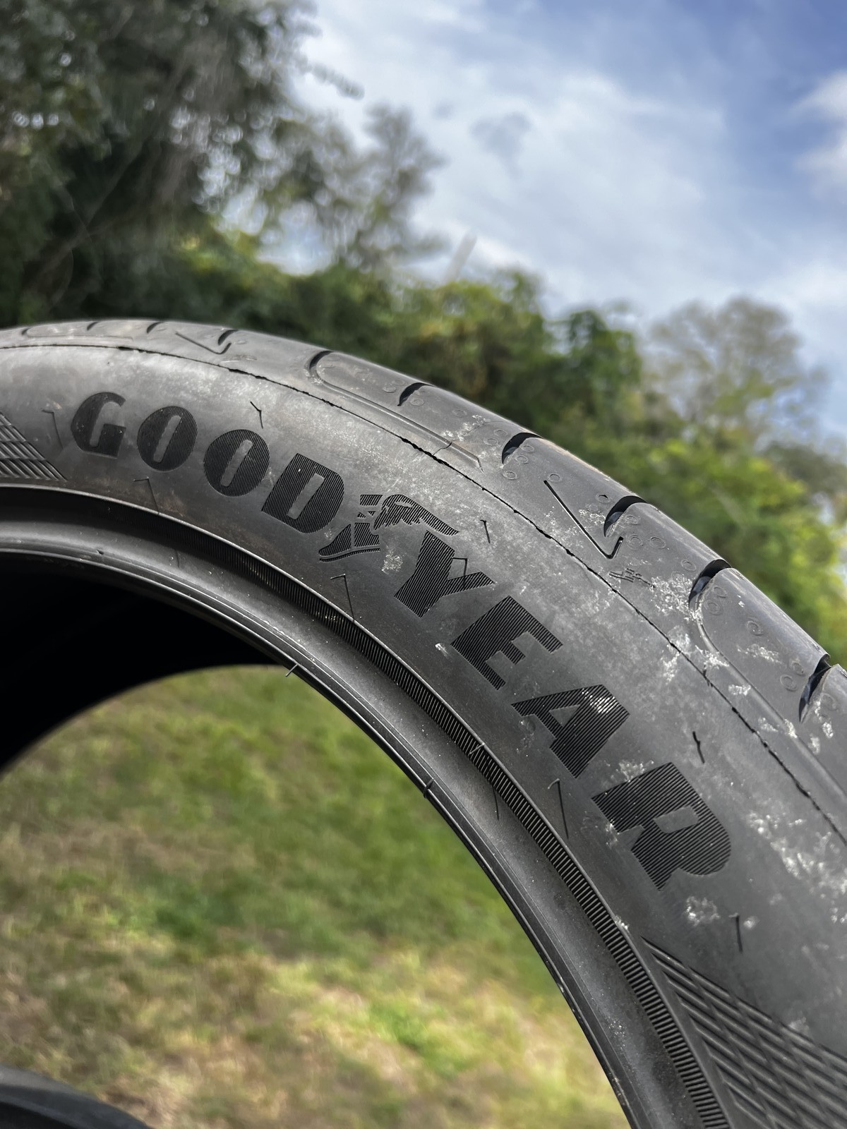 1 New Goodyear Eagle F1 Asymmetric 5 MO SoundComfort 265/40R21 105H DOT.2724