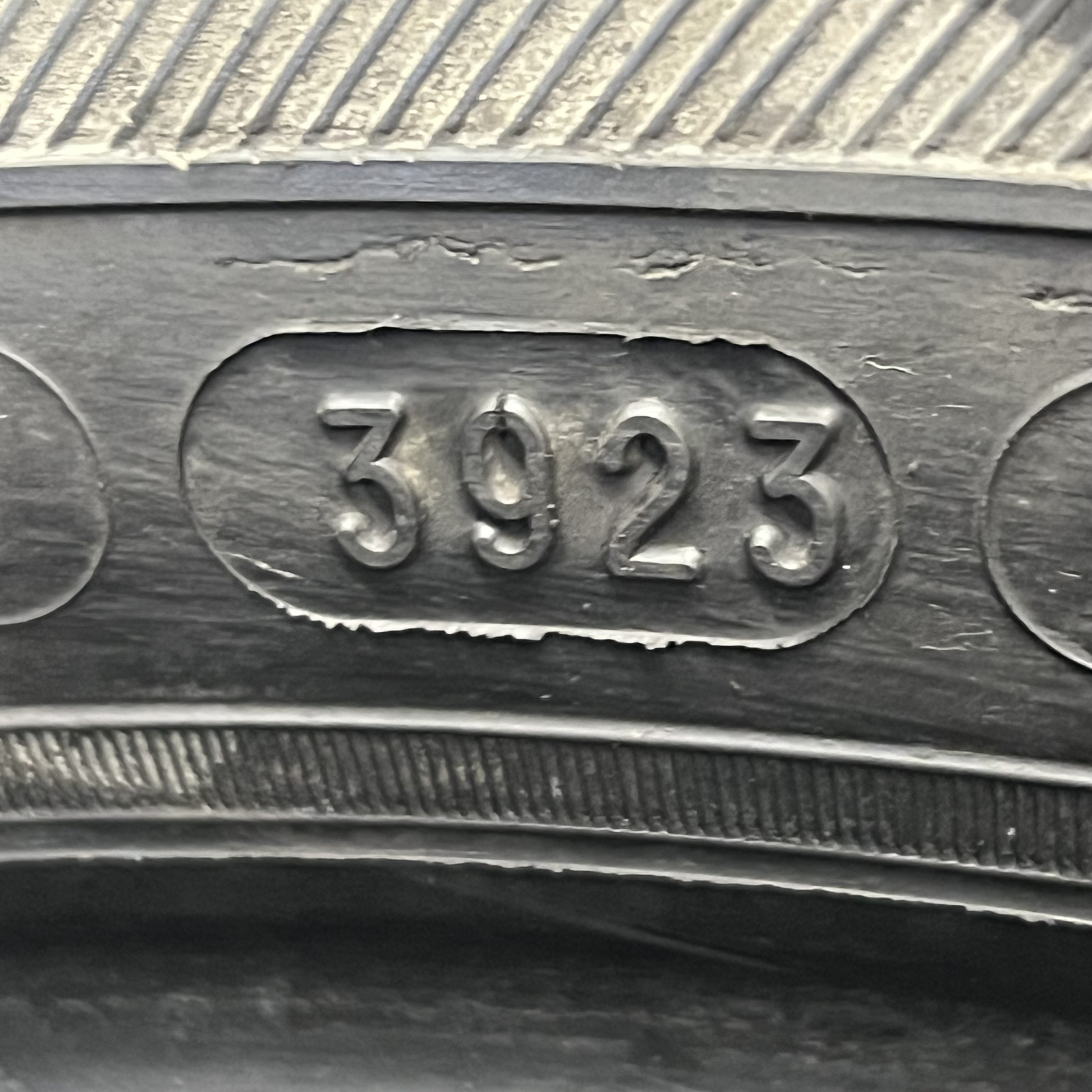 1 Tire LikeNEW Michelin Premier LTX 235/55R20 102V DOT.3923 8/32