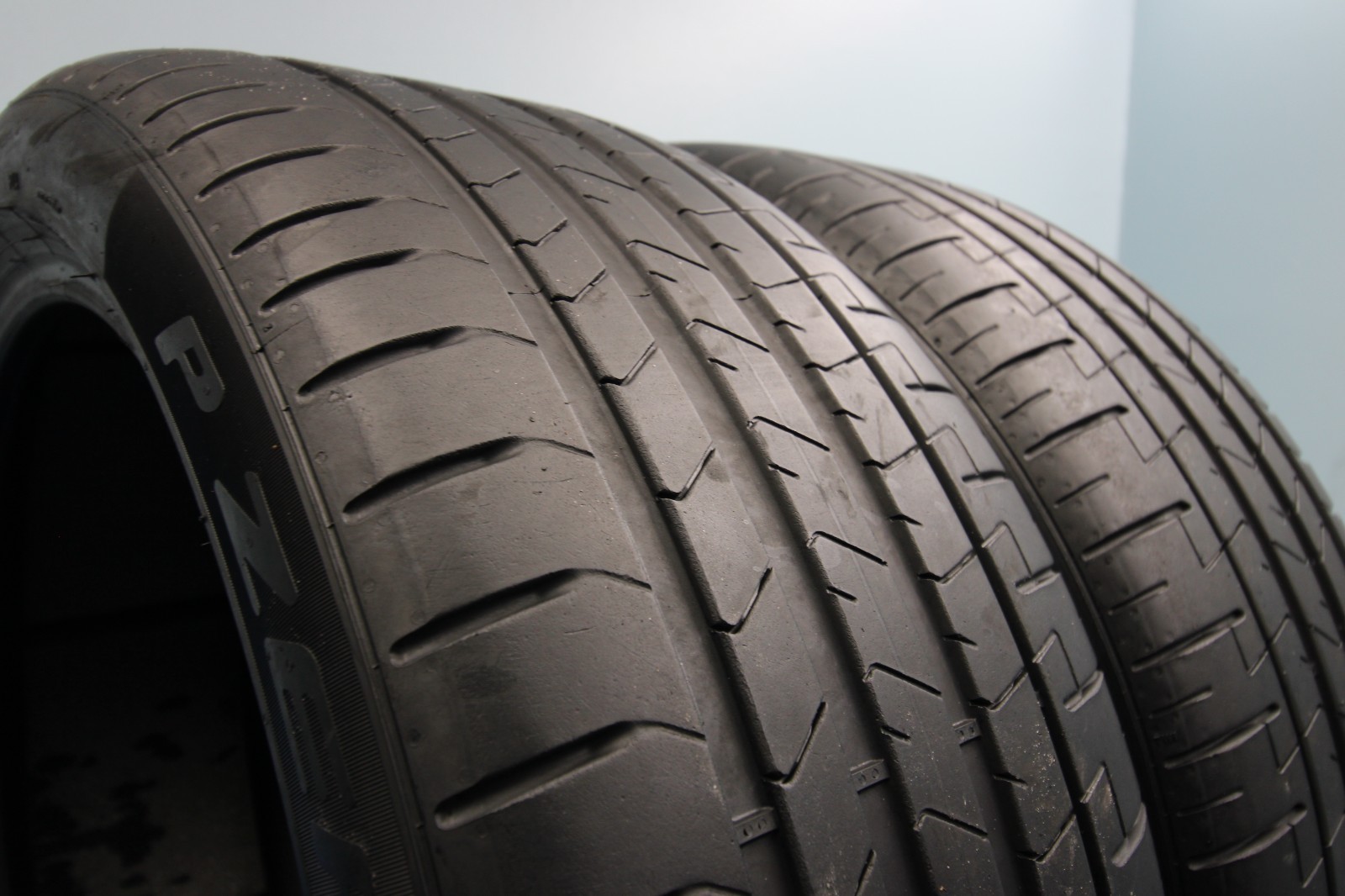 2 Used Pirelli Pzero ★ PZ4 PNCS 255/40R21 255/40/21 2554021 102Y