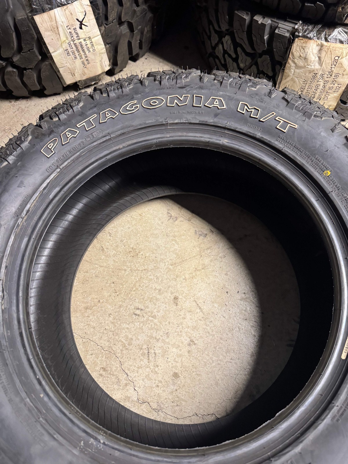 NOS MILESTAR PATAGONIA M/T OWL LT 305 55 20 125/122Q 12PLY MUD TERRAIN TIRE 2278