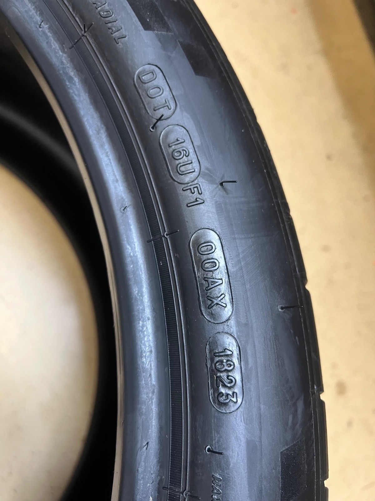2 – NICE 315/30ZR21 XL (105Y) Michelin Pilot Sport Cup 2 (N0) Porsche OEM – 6056