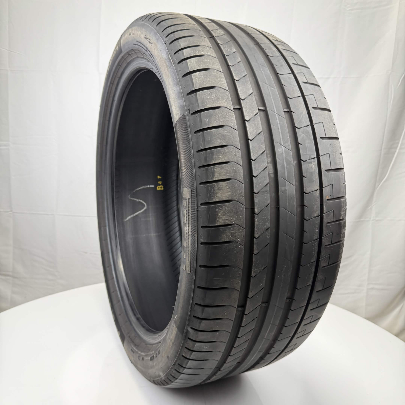 Used 275/40R22 Pirelli P Zero PZ4 Run Flat KS 107Y 6/32 (DOT 24)