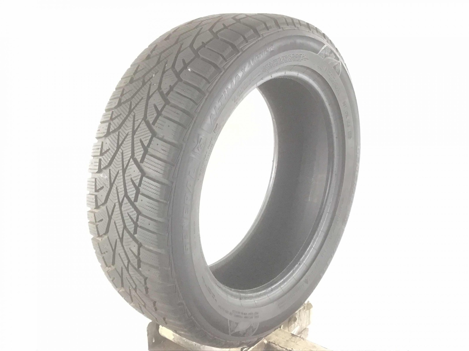 P225/55R18 General Tire Altimax Arctic 12 102 T Used 9/32nds