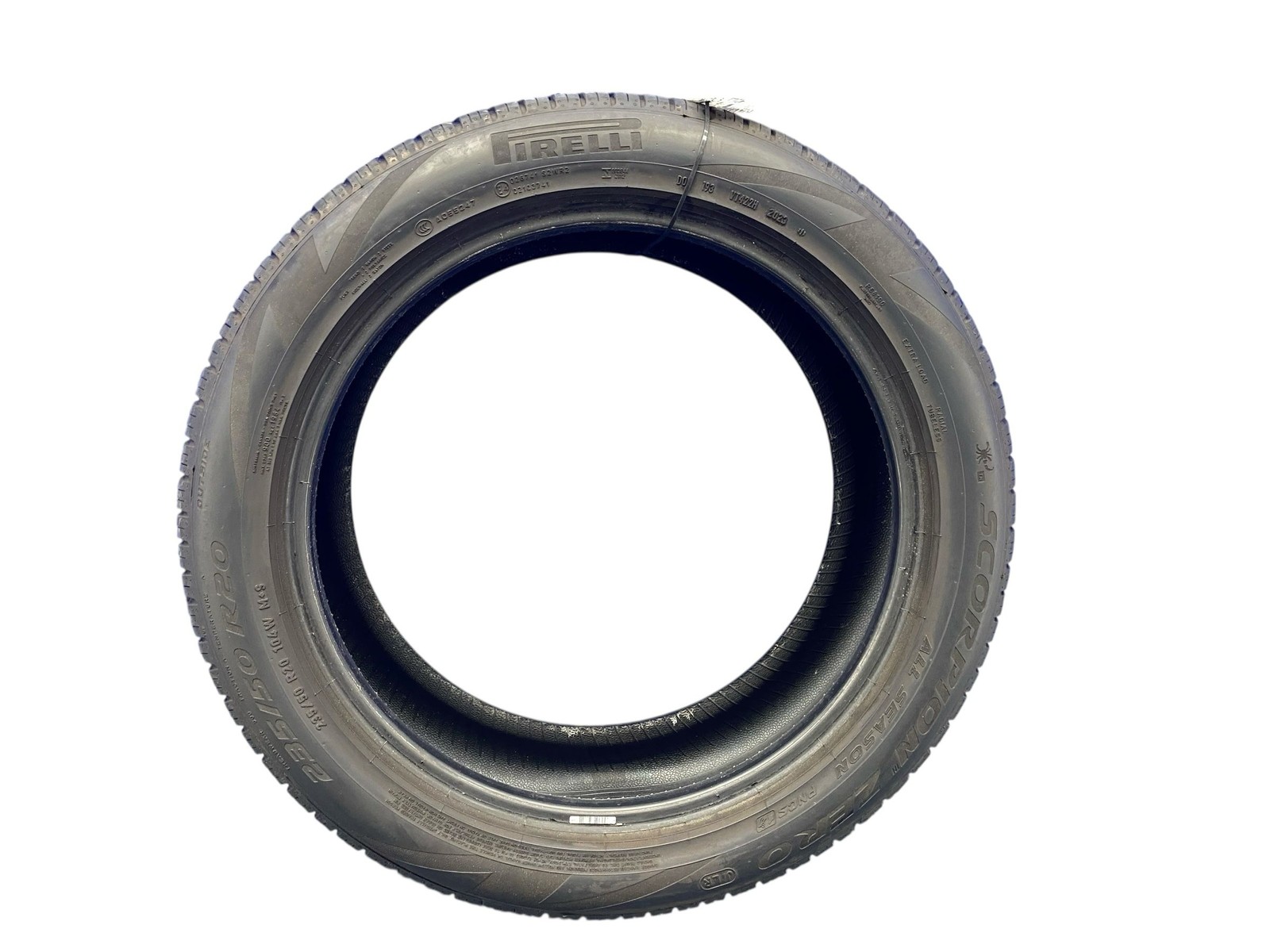 235/50R20 104W PIRELLI SCORPION ALL SEASON 7/32NDS DATECODE 2023