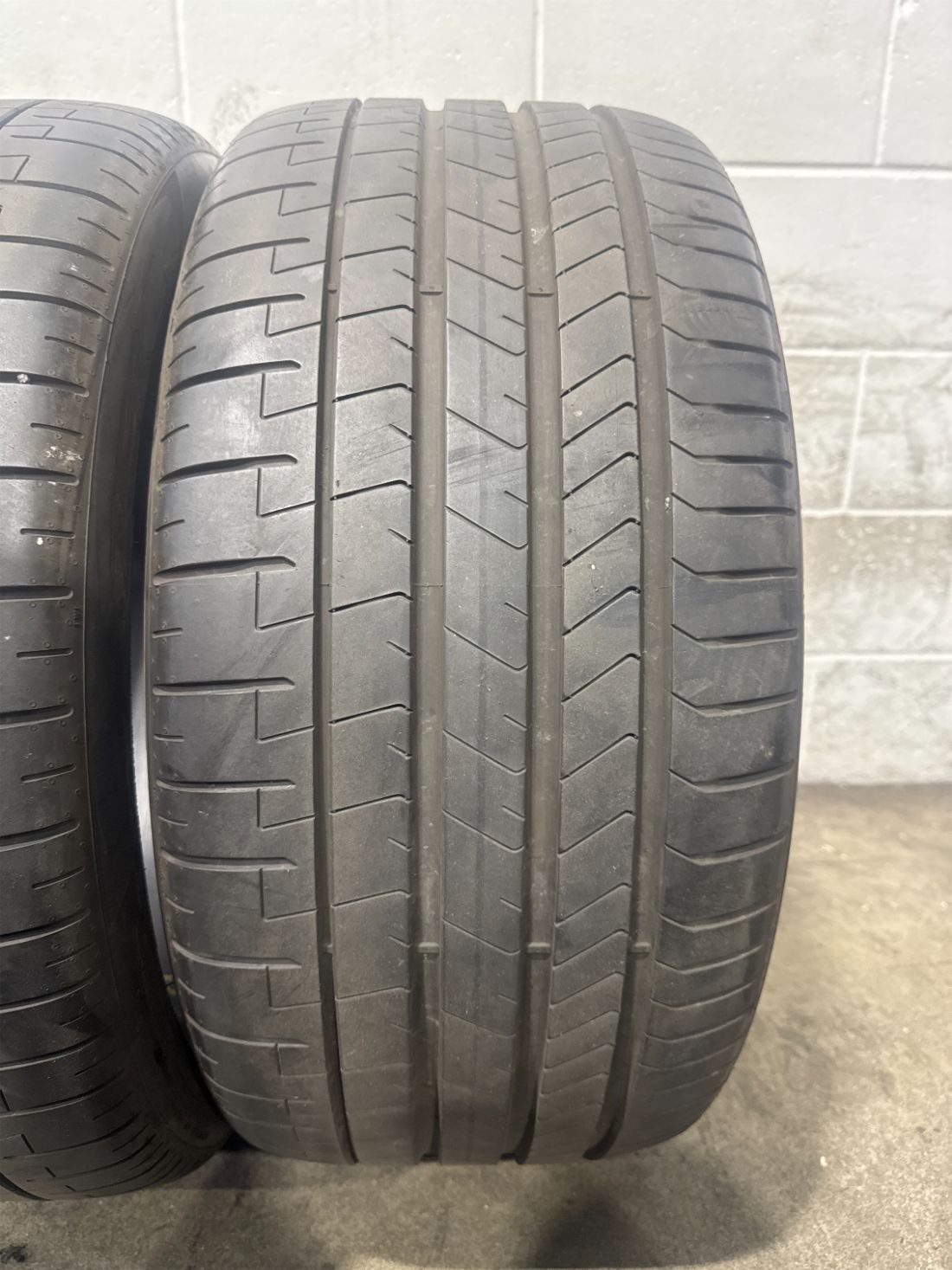 2x P315/35R22 Pirelli P Zero PZ4 RSC Run Flat KS 8/32 111 Y Used Tires 3153522