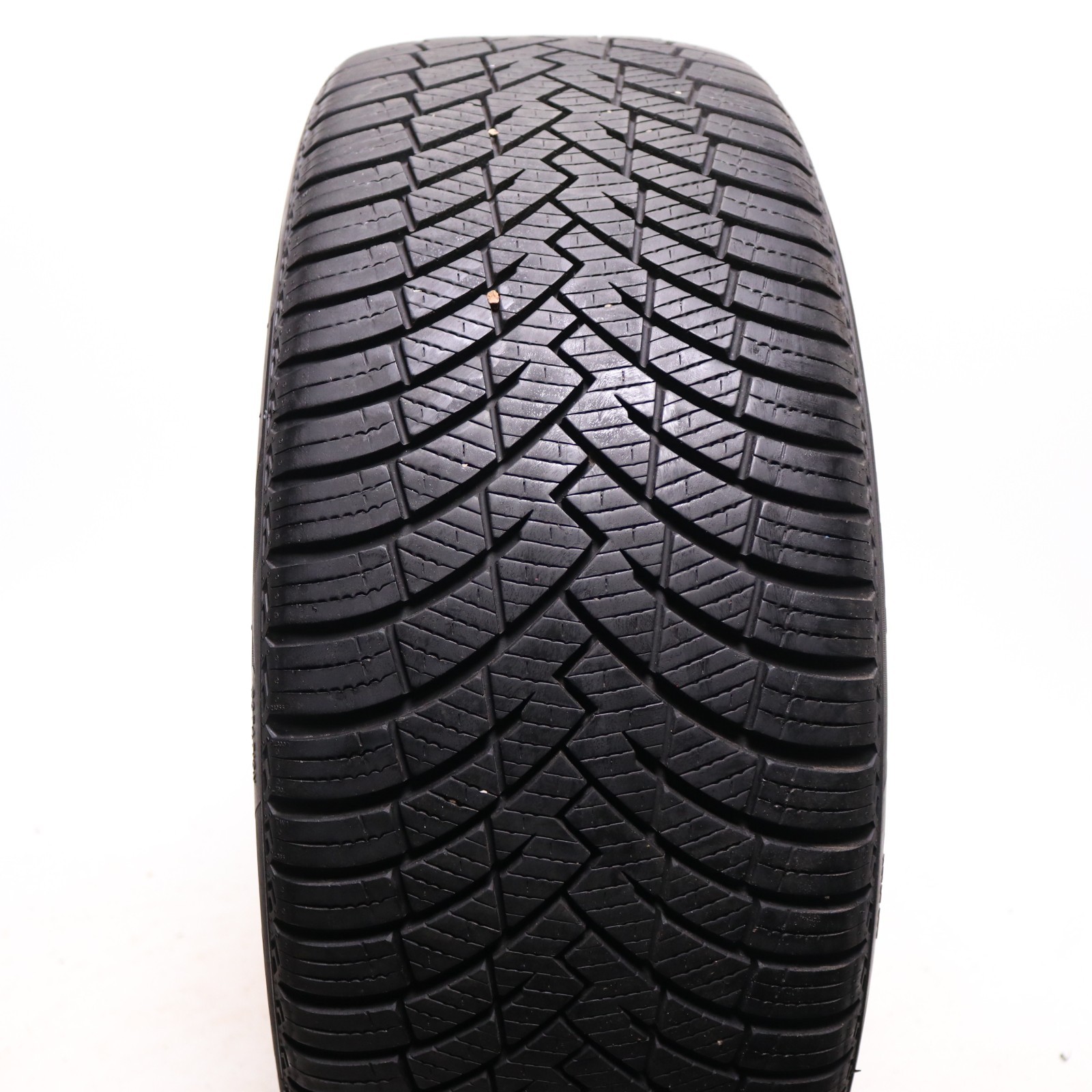 Set of 2 Used 245/50R20 Pirelli Scorpion WeatherActive – 105V – 9.5-10.5/32