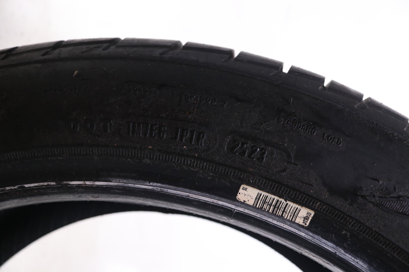 Set of 2 Used 235/45R19 Goodyear Assurance MaxLife – 95H 9.5-10.5/32 No Repairs
