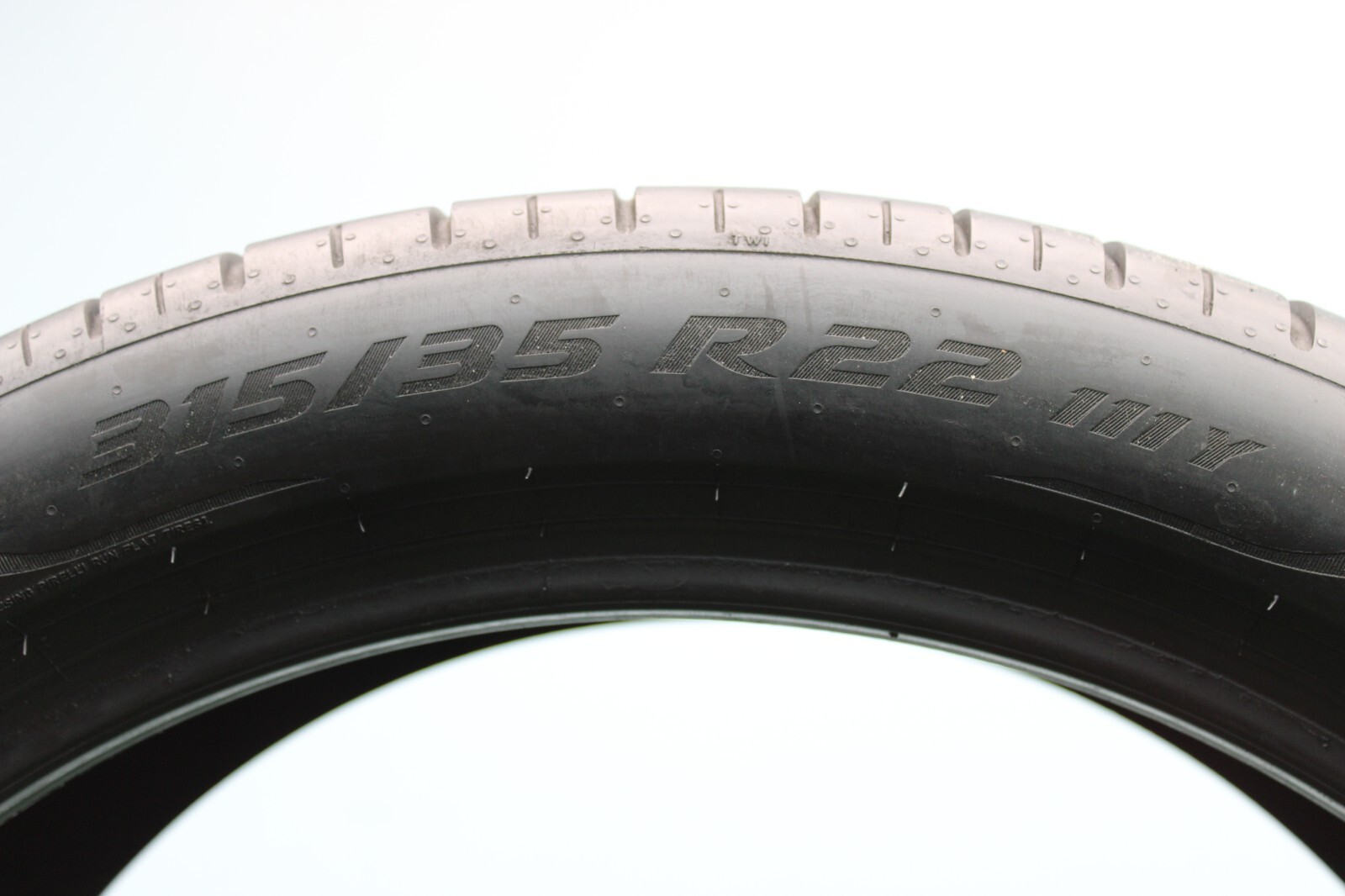 1 Used Pirelli P Zero PZ4 KS ★ RFT 315/35R22 315/35/22 3153522 111Y