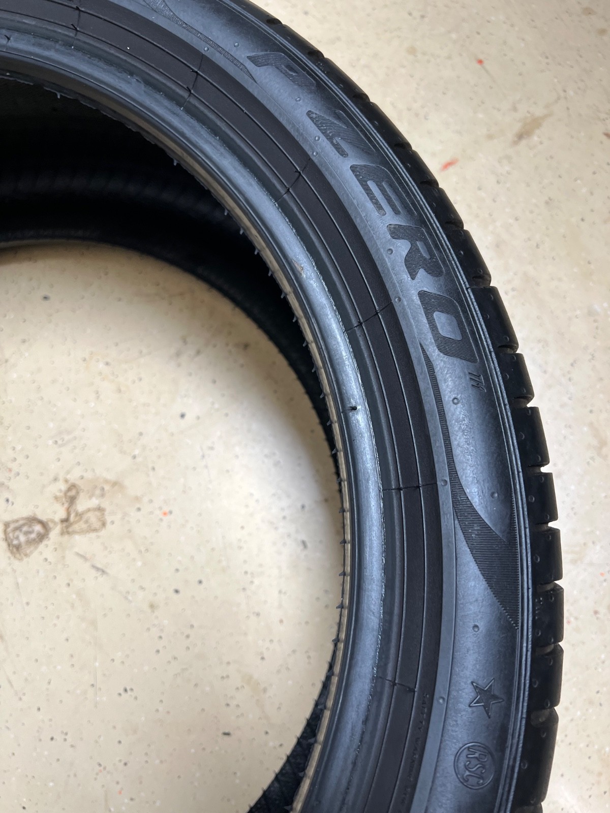 1 – NICE 255/35R19 XL (96Y) Pirelli P Zero PZ4 RSC (*) BMW OEM – 7119
