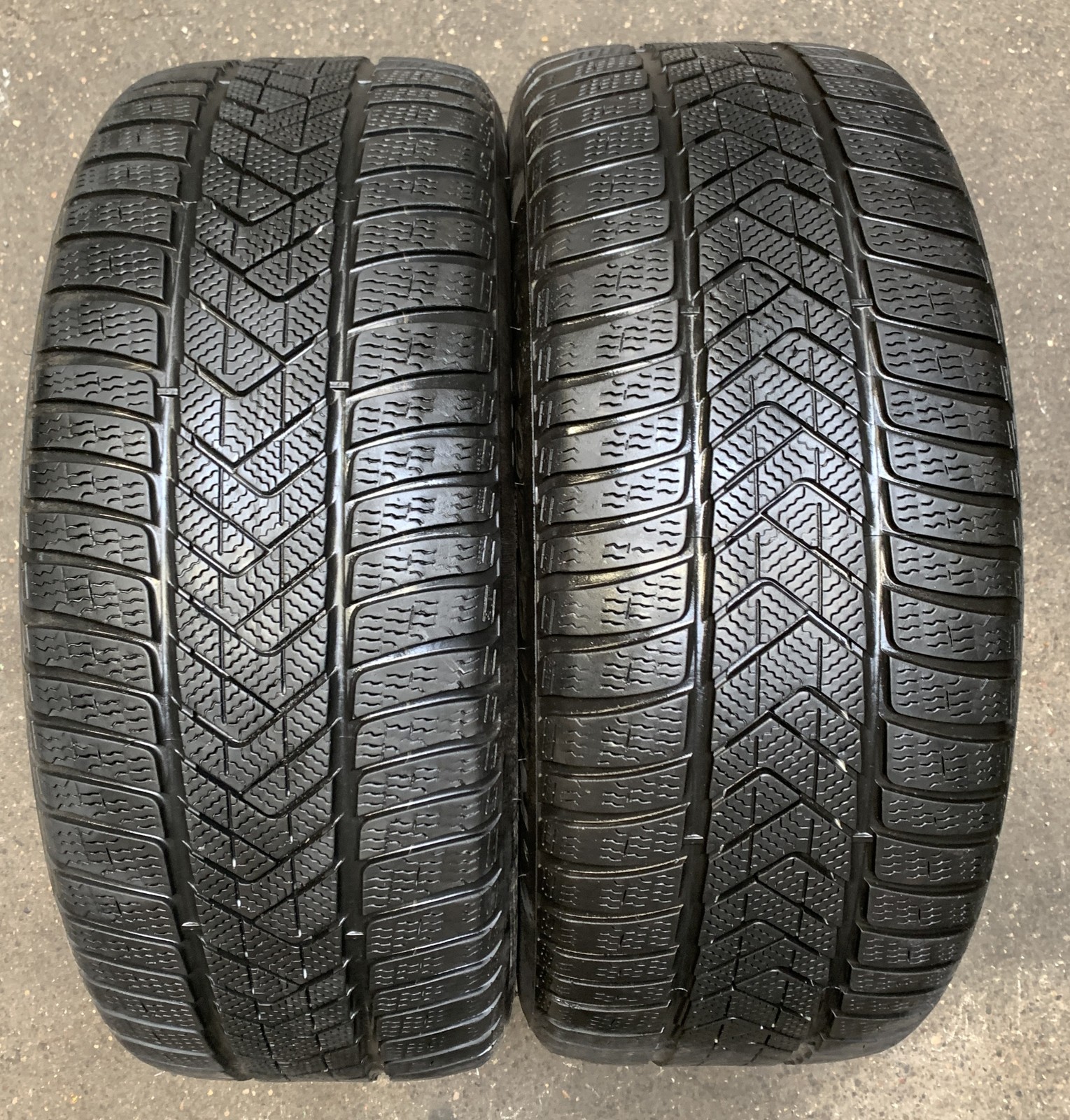 2 Winter Tires Pirelli Scorpion TM Winter * RSC M+S 275/45 R20 110V RA1146