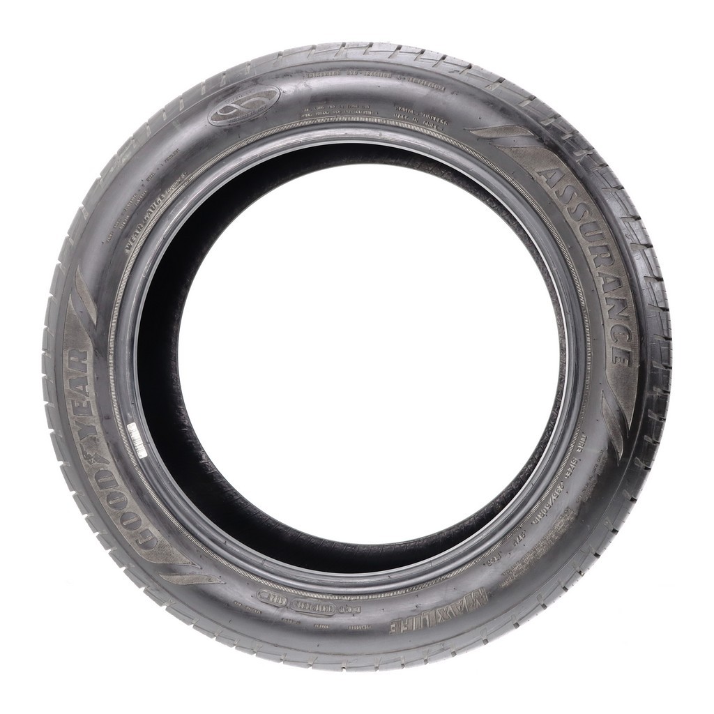 Used 235/50R18 Goodyear Assurance MaxLife 97V – 9/32