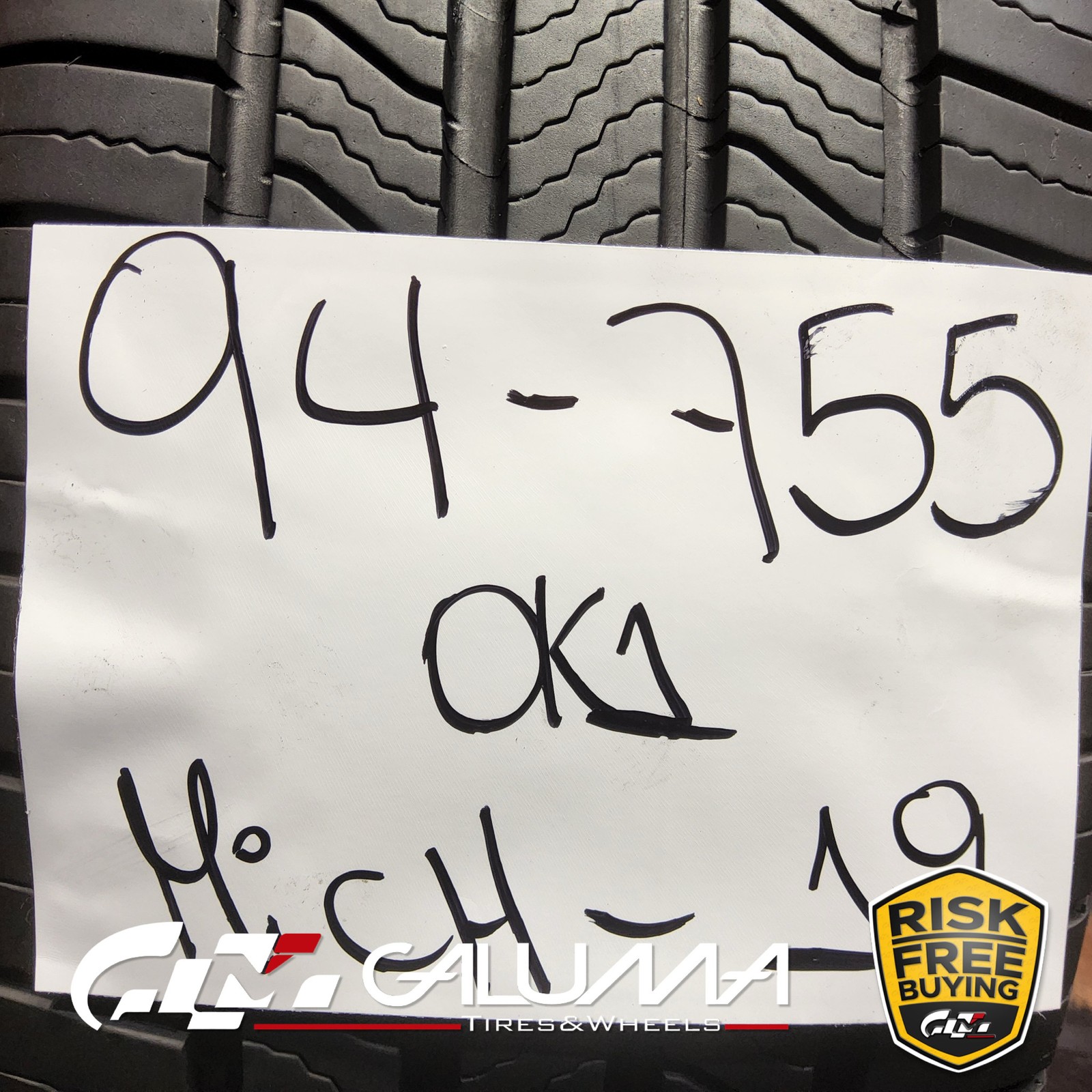 1 (One) Tire Michelin Defender 2 XL 235/55R19 235/55/19 105H No Repairs #94755
