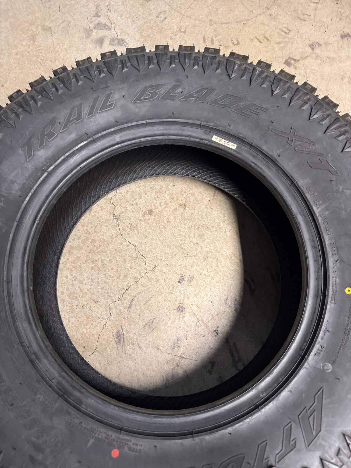 NOS ATTURO TRAIL BLADE X/T BSW LT 255 75 17 111/108S 6PLY TIRE 13002