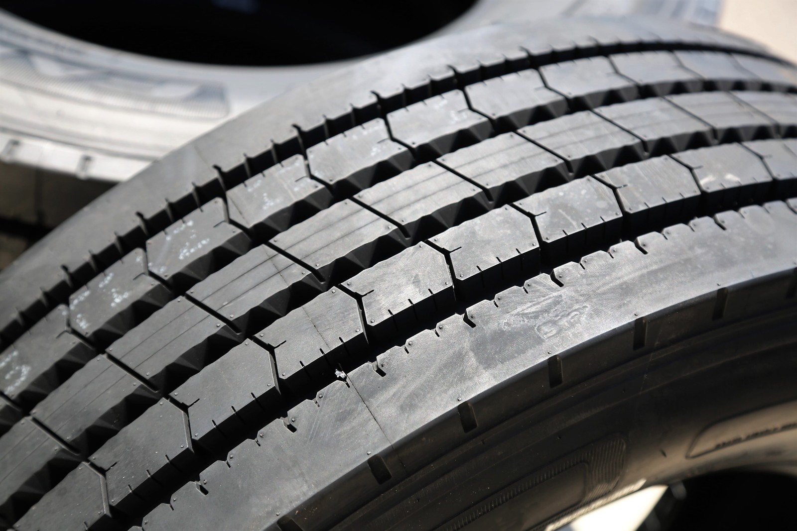 4 Tires Fortune FAR602 255/70R22.5 Load H 16 Ply Commercial All Position