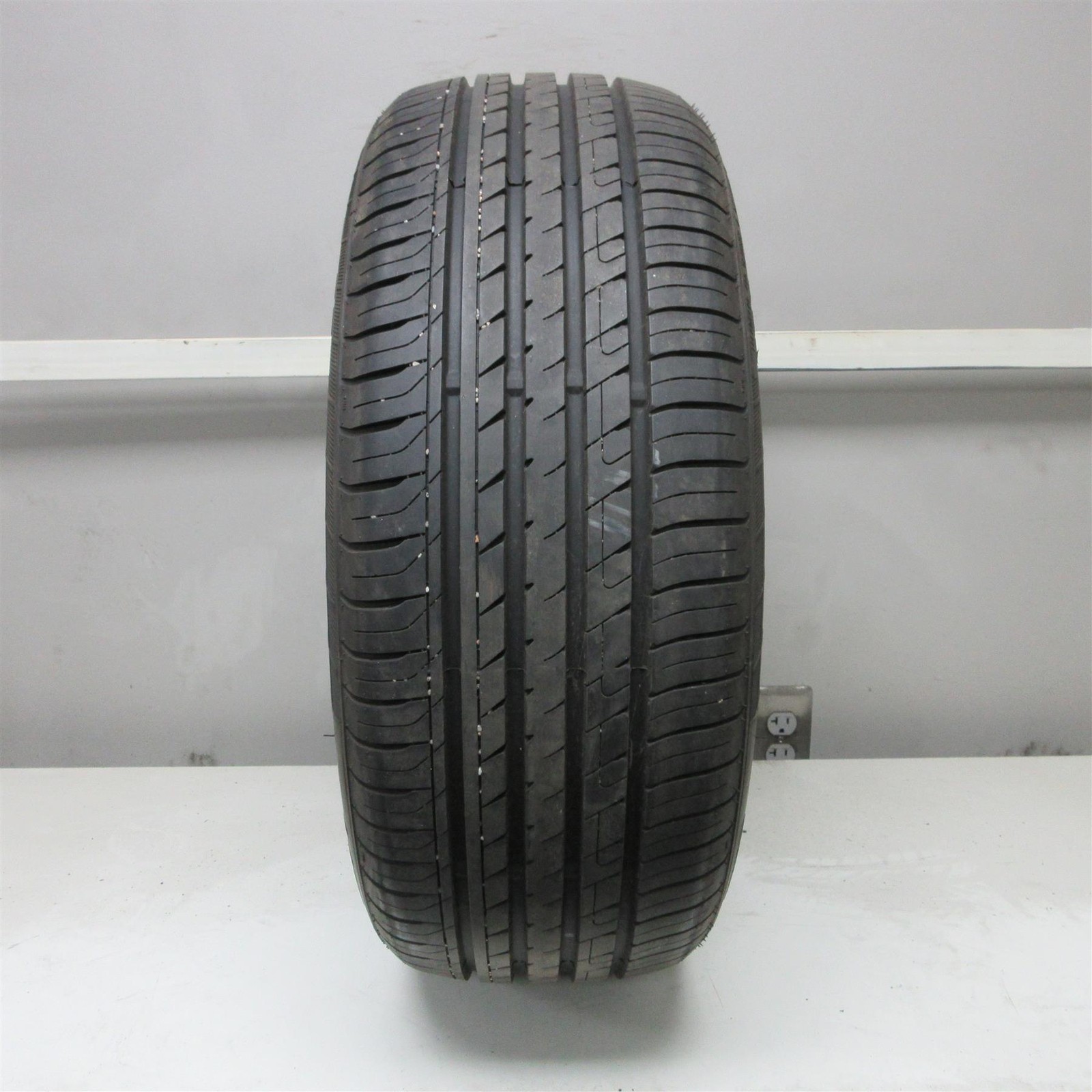 205/55R16 Lancaster LR-66 91V Used Tire (9/32nd) NO PATCHES! (QTY 1)