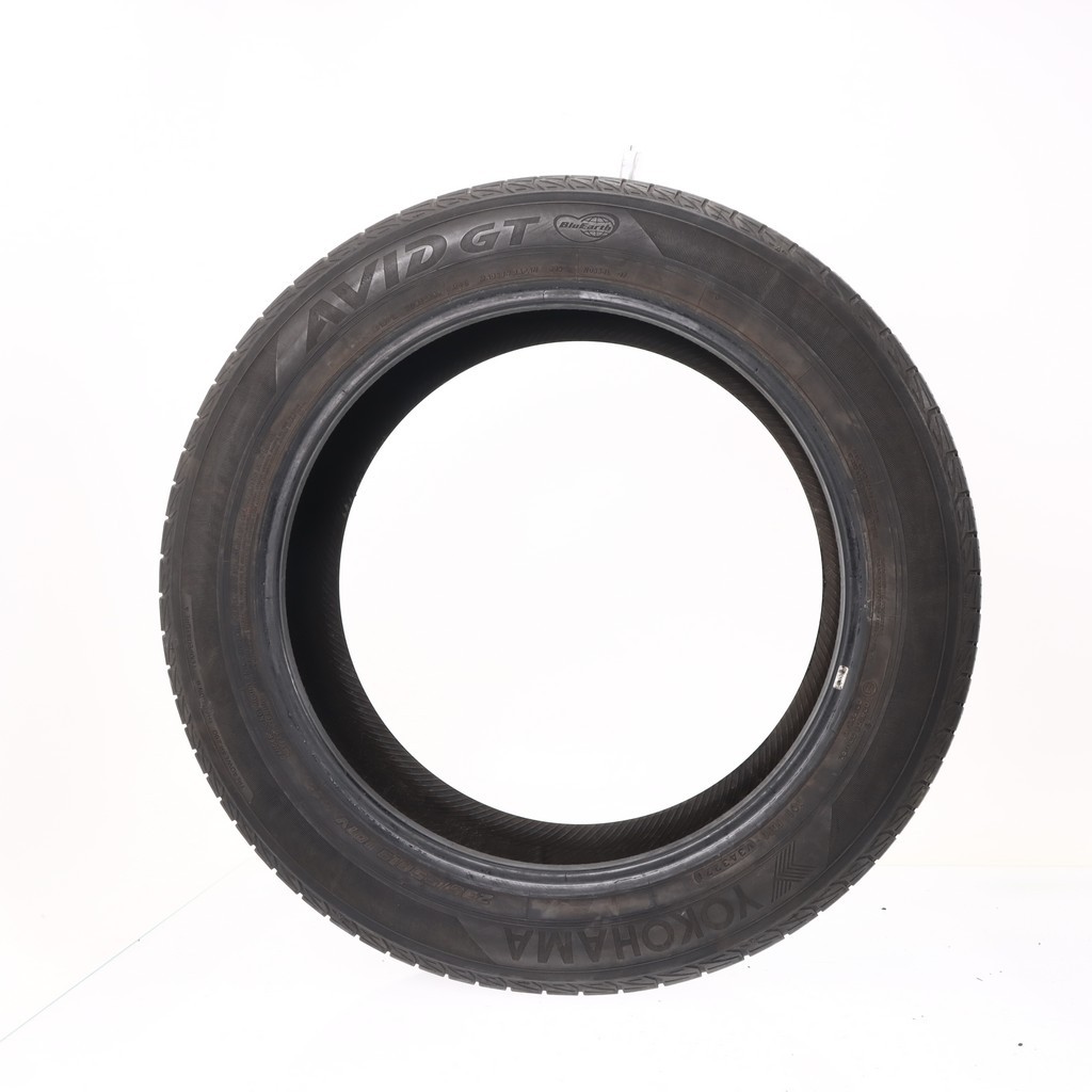 Set of (4) Used 235/55R19 Yokohama Avid GT S35 101V – 6-7.5/32