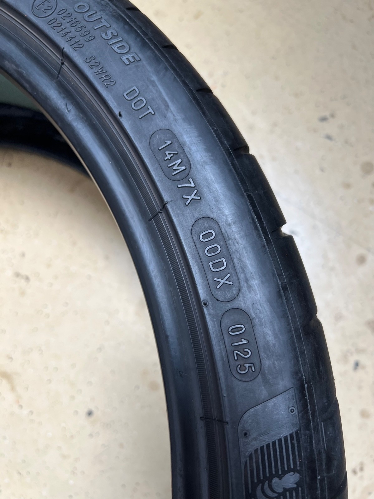 2 – NICE 235/35ZR20 XL (92Y) Michelin Pilot Sport 4 S Acoustic (T0) Tesla – 5026