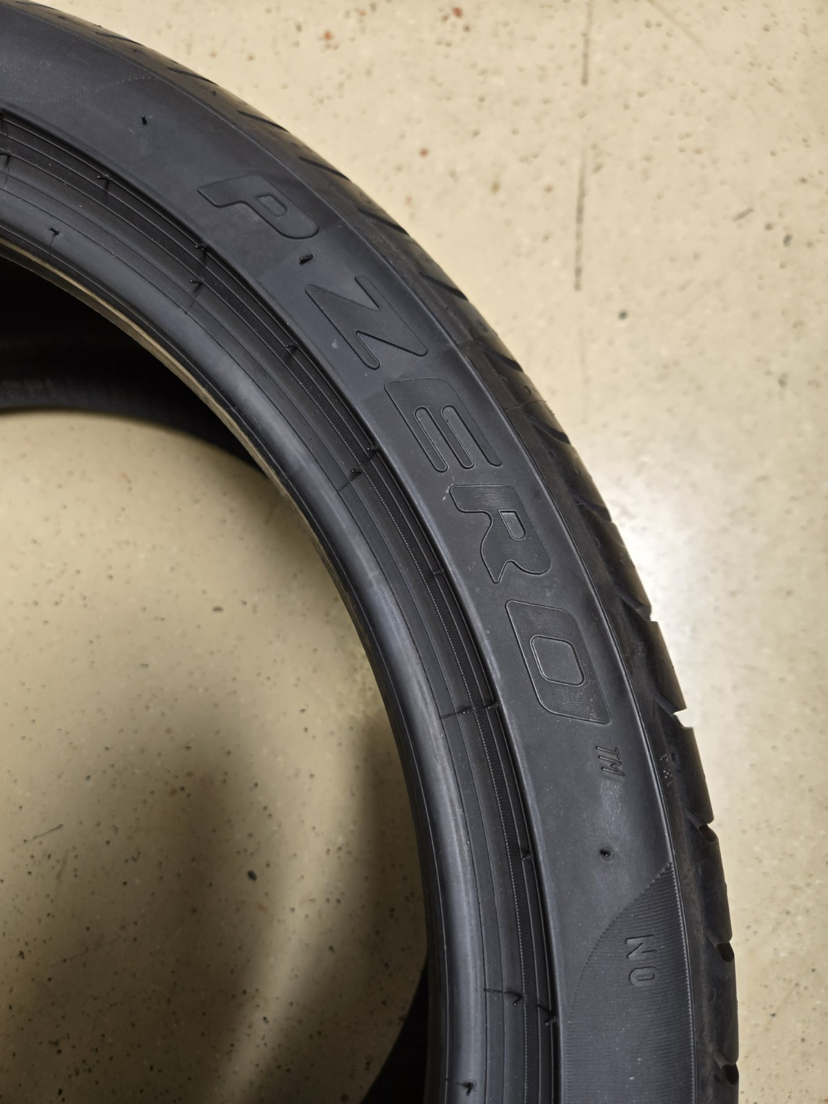 1 – NEW 265/35ZR20 SL (95Y) Pirelli P Zero (N0) Porsche OEM – 7161