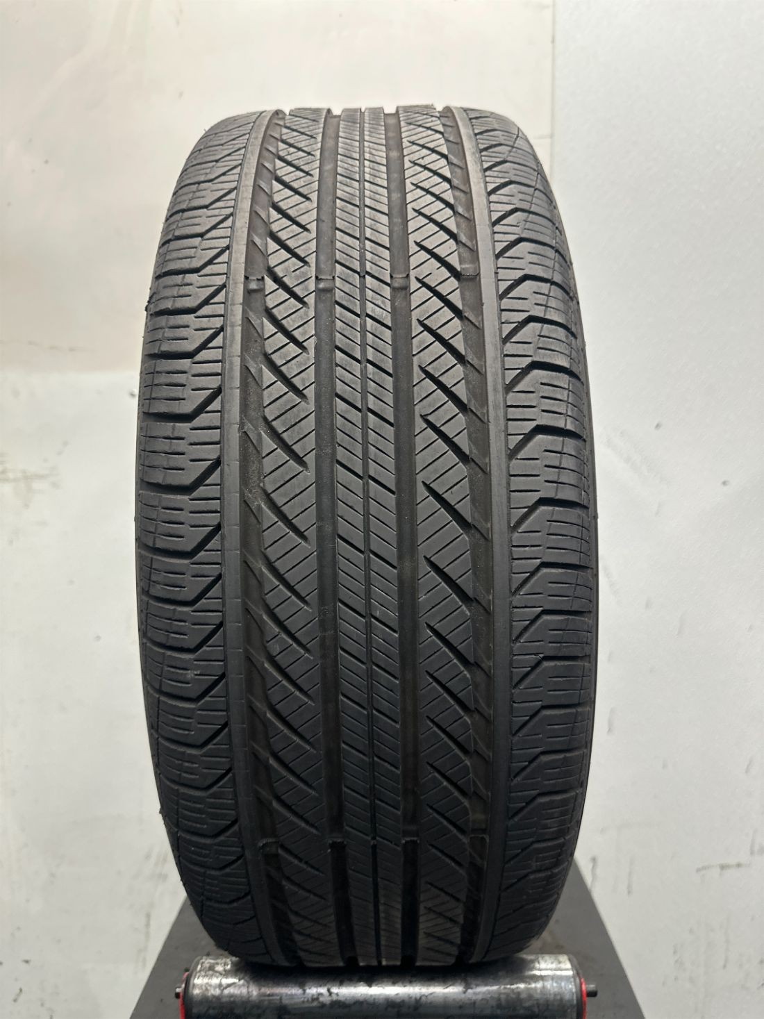 1 Used P235/50R19 Continental ProContact GX SSR Run Flat 99 H – 9/32