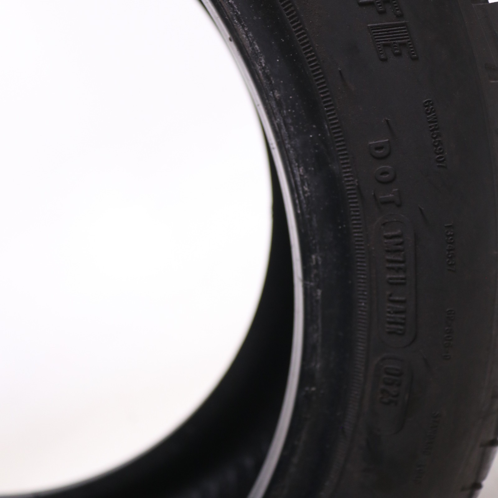 Set of 2 Used 235/45R18 Goodyear Assurance MaxLife – 94V – 9.5-10.5/32