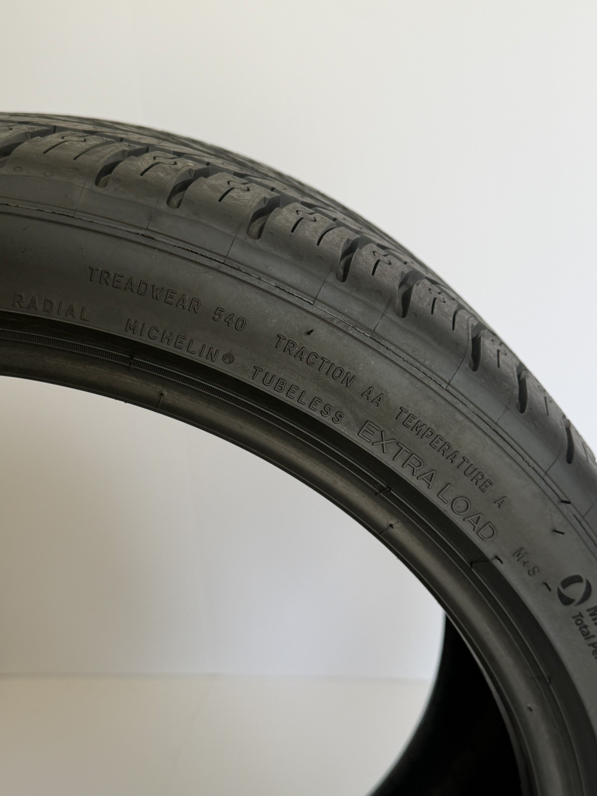 255/35ZR20 97Y Michelin Pilot Sport All Season 4 9.5/32 DOT 4521 2553520