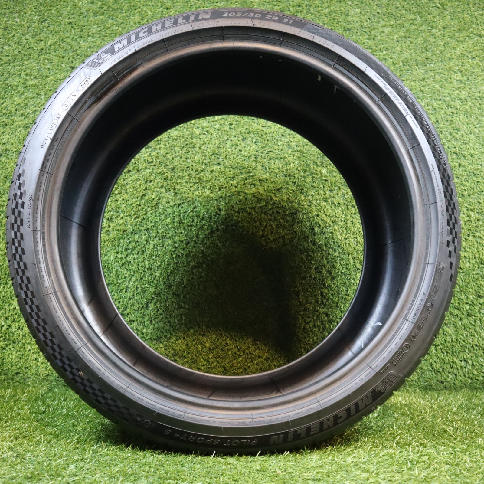 305 30 21 Michelin Pilot Sport 4 S with 80% Tread 7/32 104Y #20518