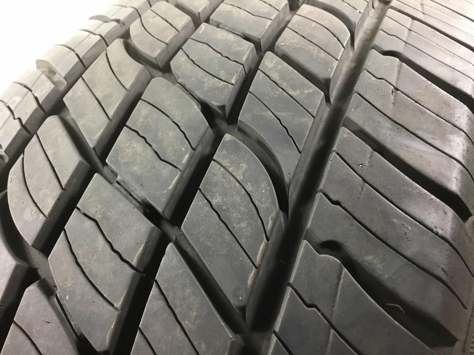 P235/65R17 Cooper Adventurer H/T CUV OWL 104 T Used 8/32nds