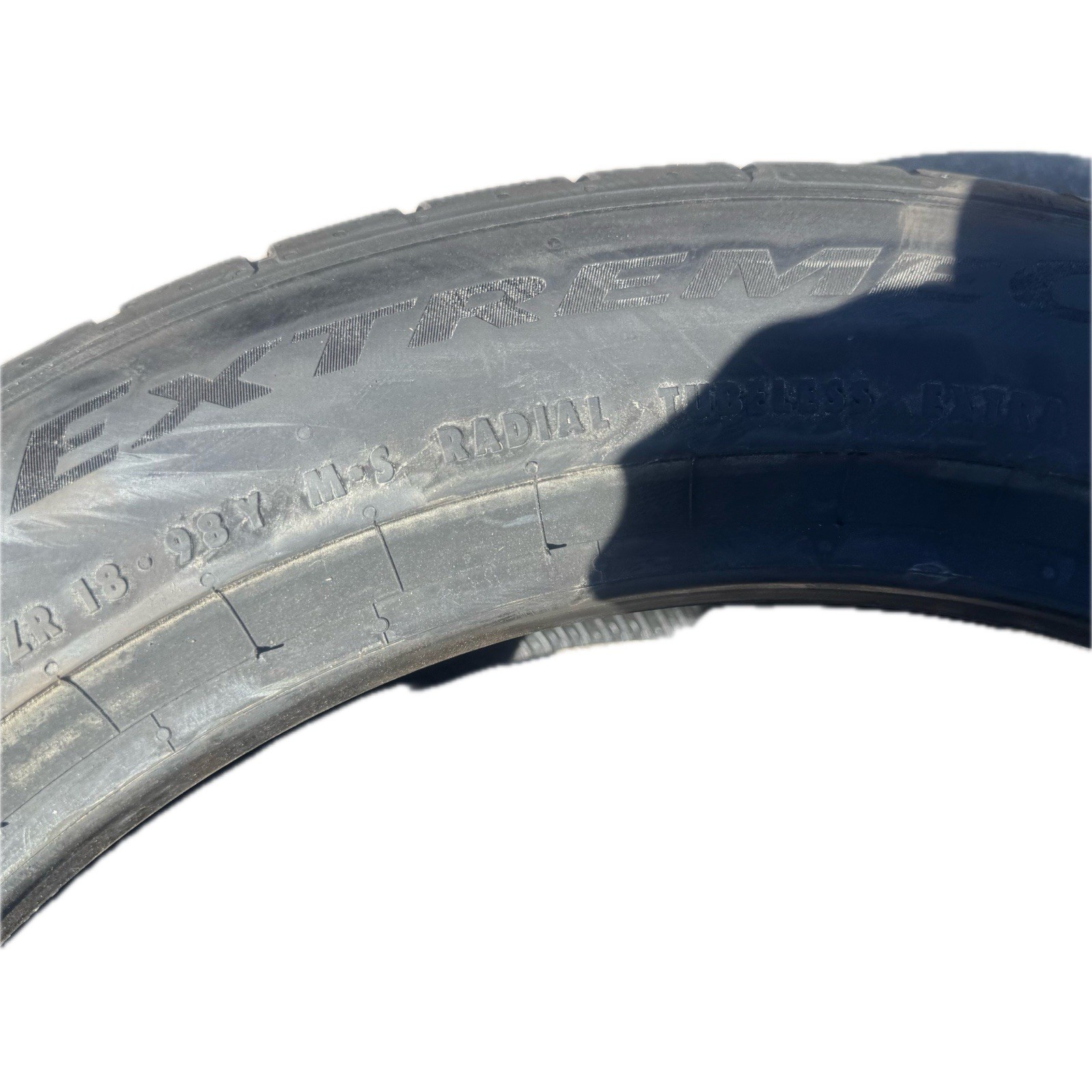 Continental ExtremeContact DWS 06 Plus 235/45ZR18 98Y XL A/S High Performance