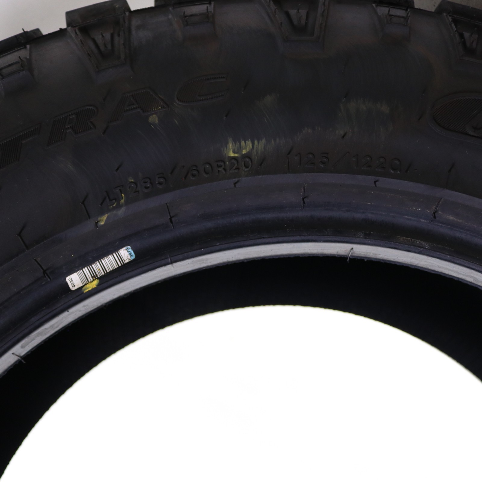 Used LT 285/60R20 Goodyear Wrangler Duratrac – 125/122Q – 17/32