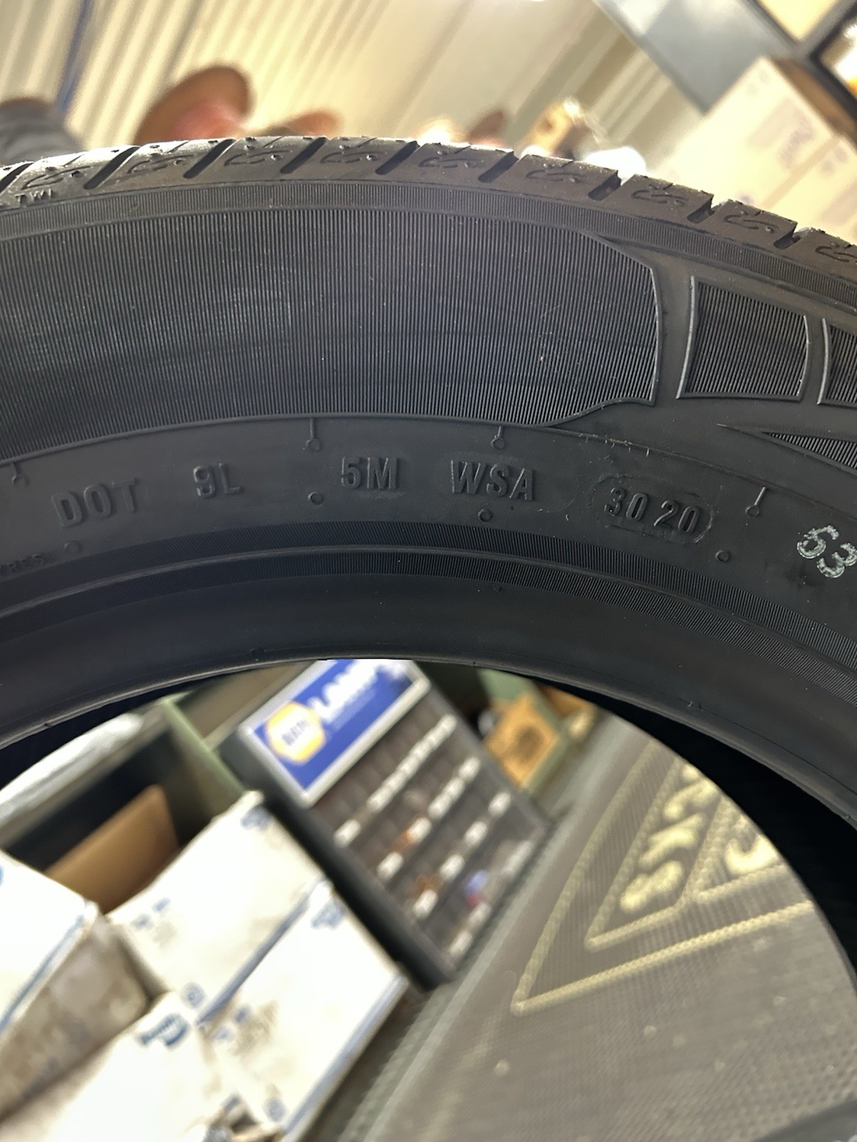 215/60R16 MRF Wanderer Street A1