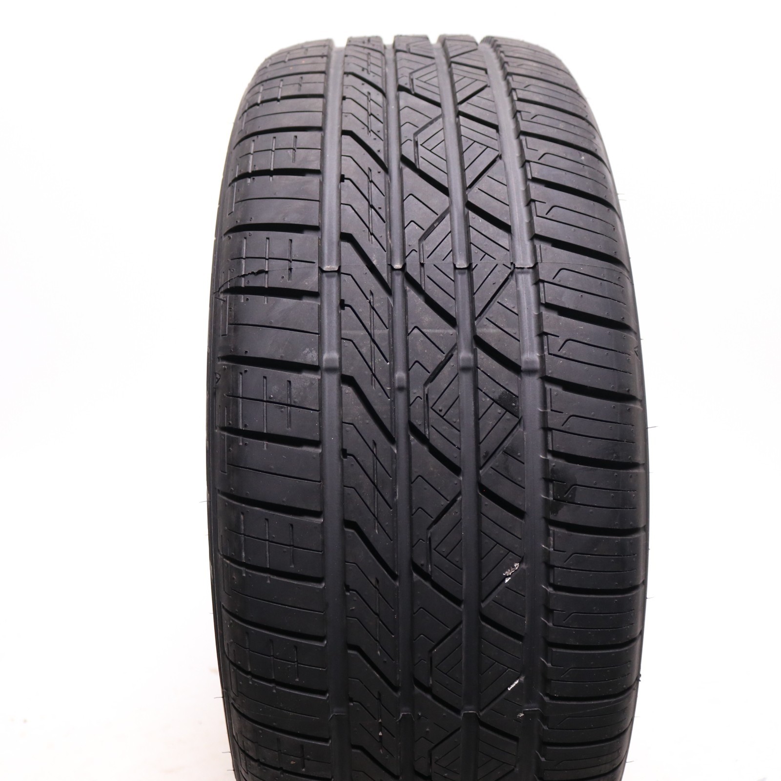 Set of 2 Take Off 245/45ZR19 Road Hugger GTZ – 102W – 9.5-10.5/32 No Repairs