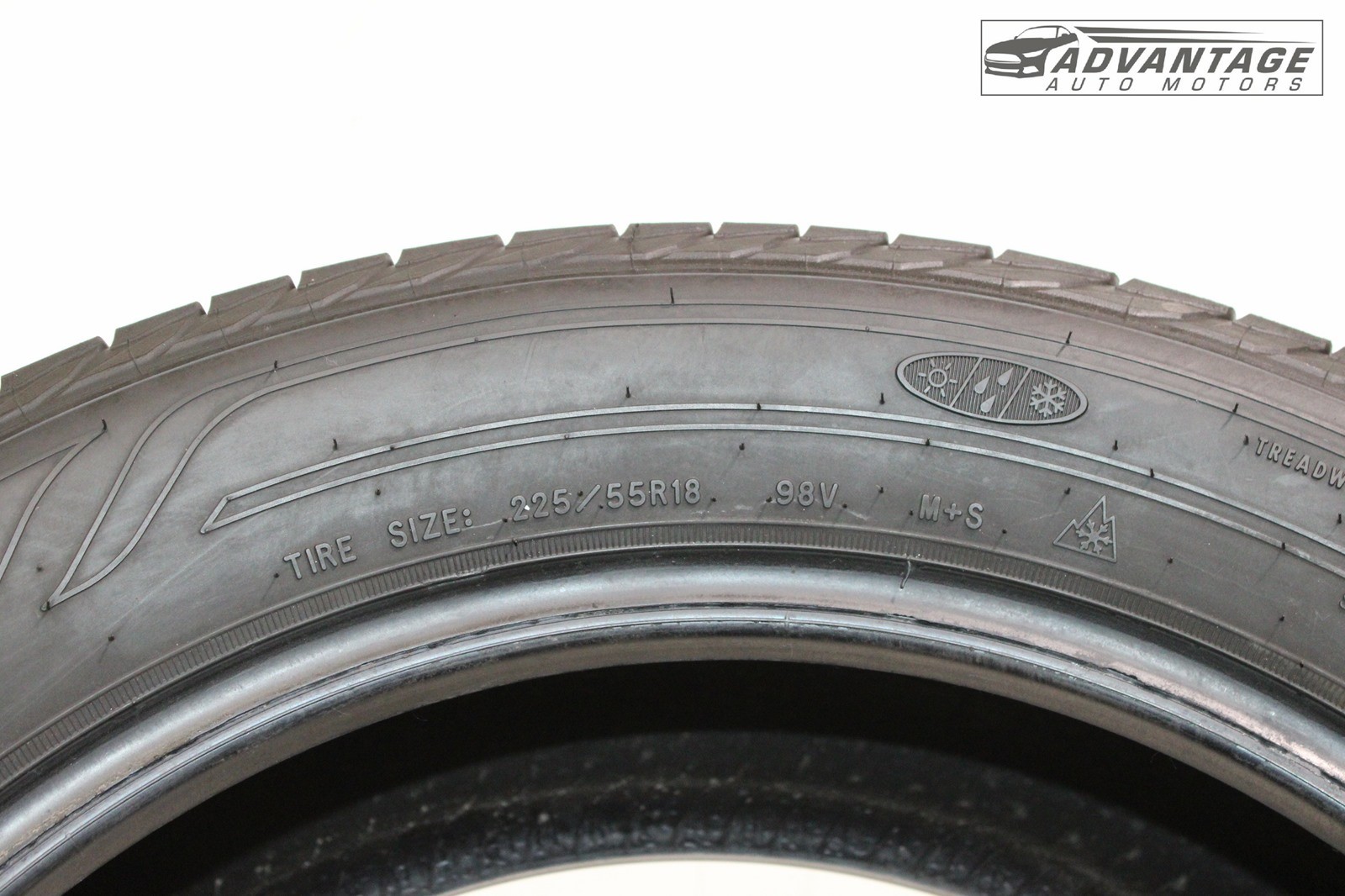 2019-2020 MITSUBISHI OUTLANDER WHEEL TIRE GOODYEAR 225/55R18 98V M+S 8/32NDS OEM