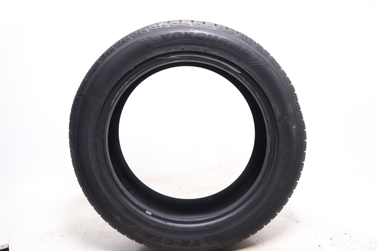 Set of 4 Used 235/55R19 Yokohama YK-CTX – 105V – 9-10/32