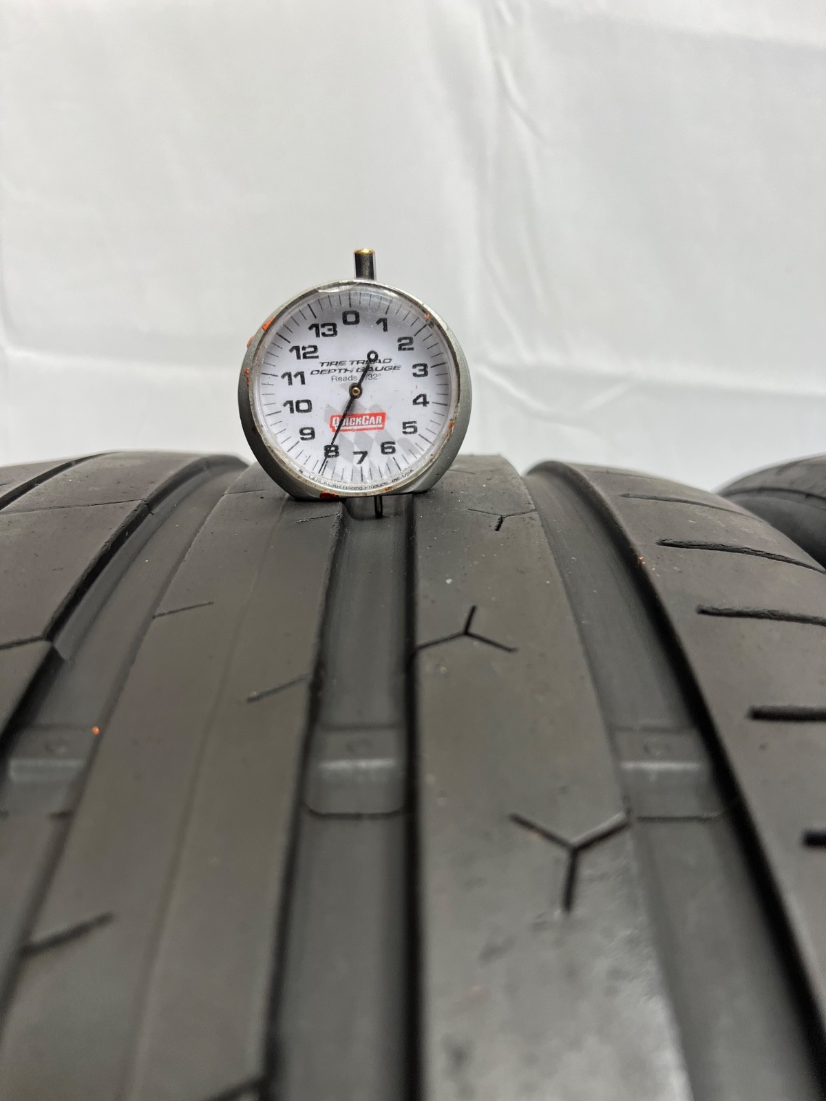 2 – TAKEOFF 265/35ZR20 XL (99Y) Continental ExtremeContact Sport – 7053