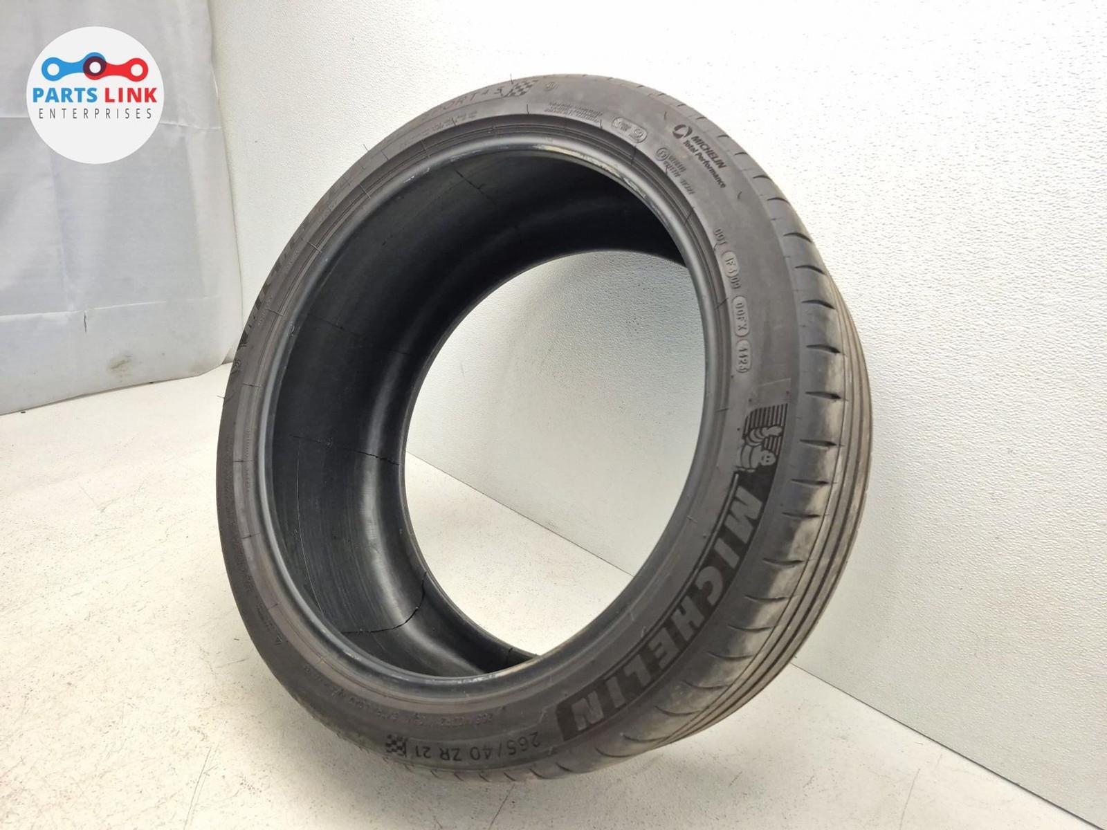1) ONE USED TIRE MICHELIN PILOT SPORT 4S 265/40ZR21 105Y 5.5/32 60% NO PATCH