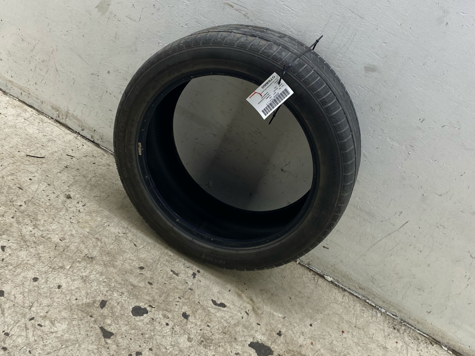 2022 2.5L FWD SUMITOMO HTR A/S P03 255/45R/20 TIRE DOT 1323 3/32 DEPTH TREAD