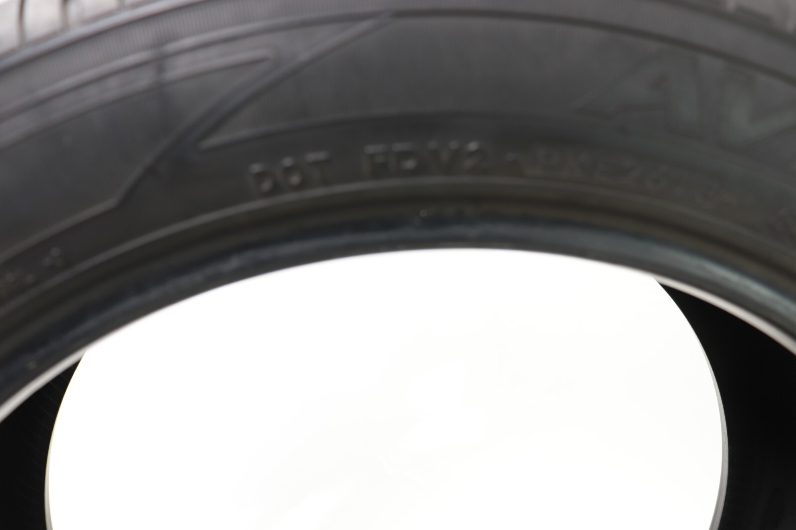 Set of 4 Used 215/50R18 Yokohama Avid S34FV – 92V – 7-8/32